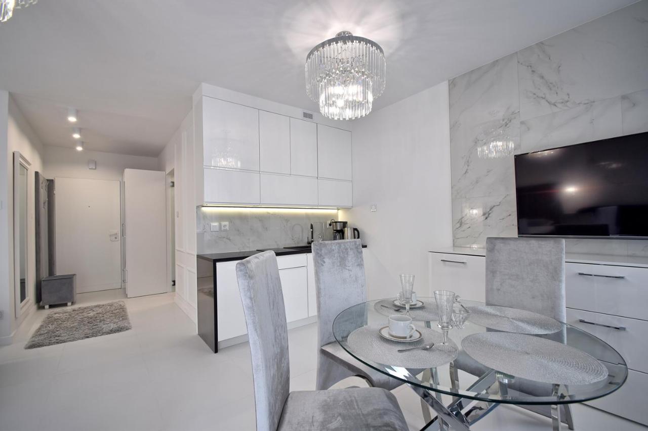 Crystal Apartament 80M Od Plazy, Przy Latarni Morskiej Kołobrzeg Eksteriør bilde